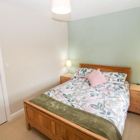 3 Green Terrace Gaerwen Luaran gambar