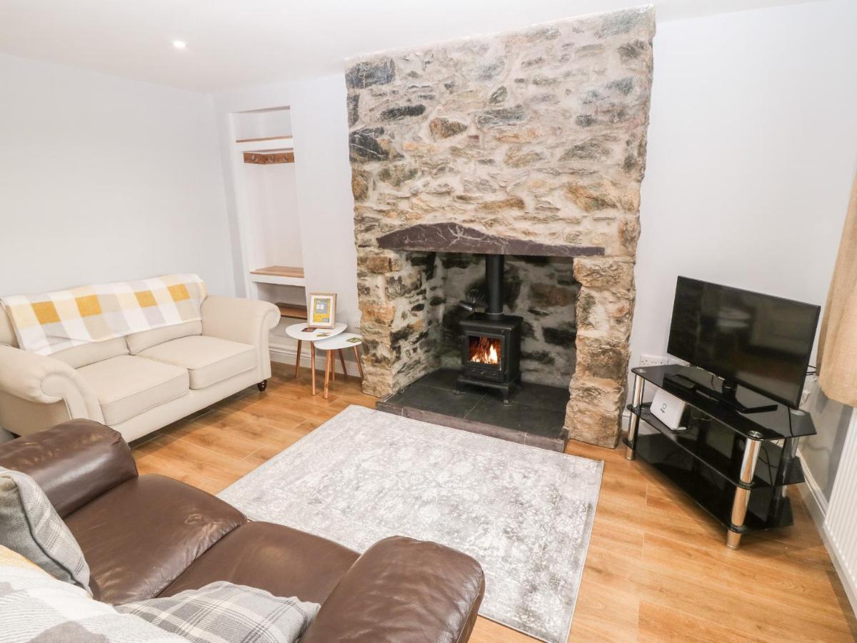 3 Green Terrace Gaerwen Luaran gambar