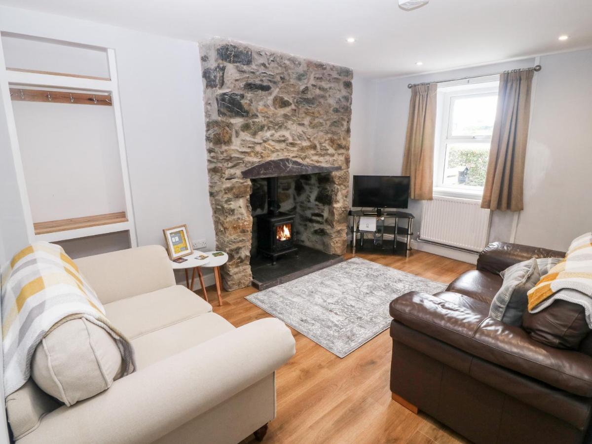 3 Green Terrace Gaerwen Luaran gambar