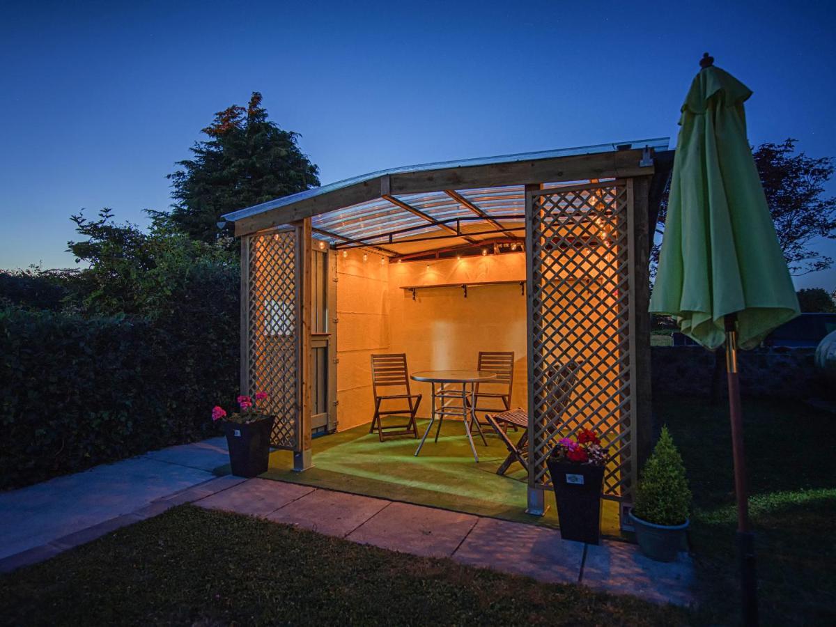 3 Green Terrace Gaerwen Luaran gambar